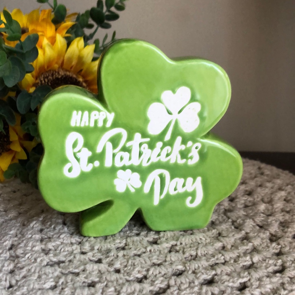 Green Shamrock St. Patrick's Day Ceramic Decoration